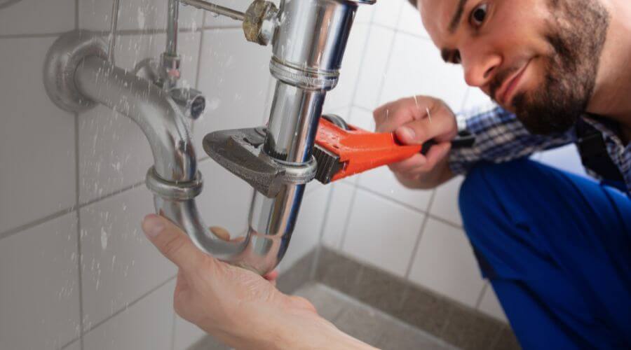 Professional clogged toilet repair services in Laclede, MO
